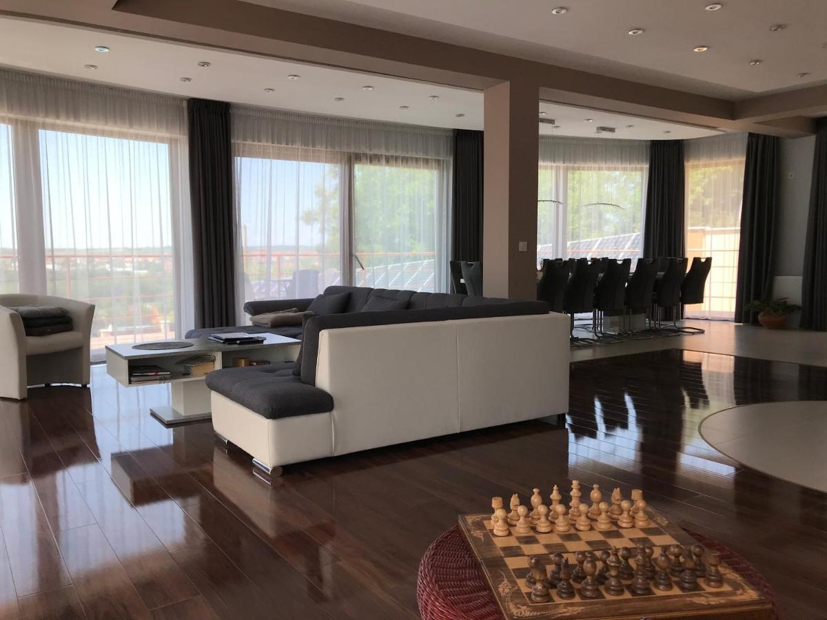 Royal Villa 凯斯特海伊 外观 照片